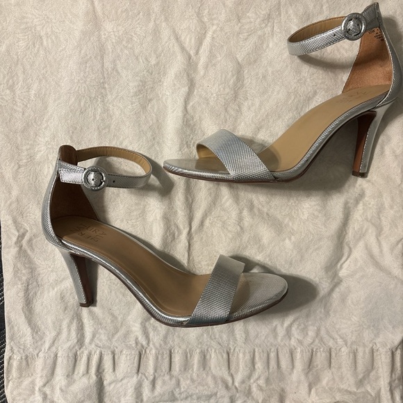 Naturalizer Silver “Kinsley” Sandals - Picture 2 of 4